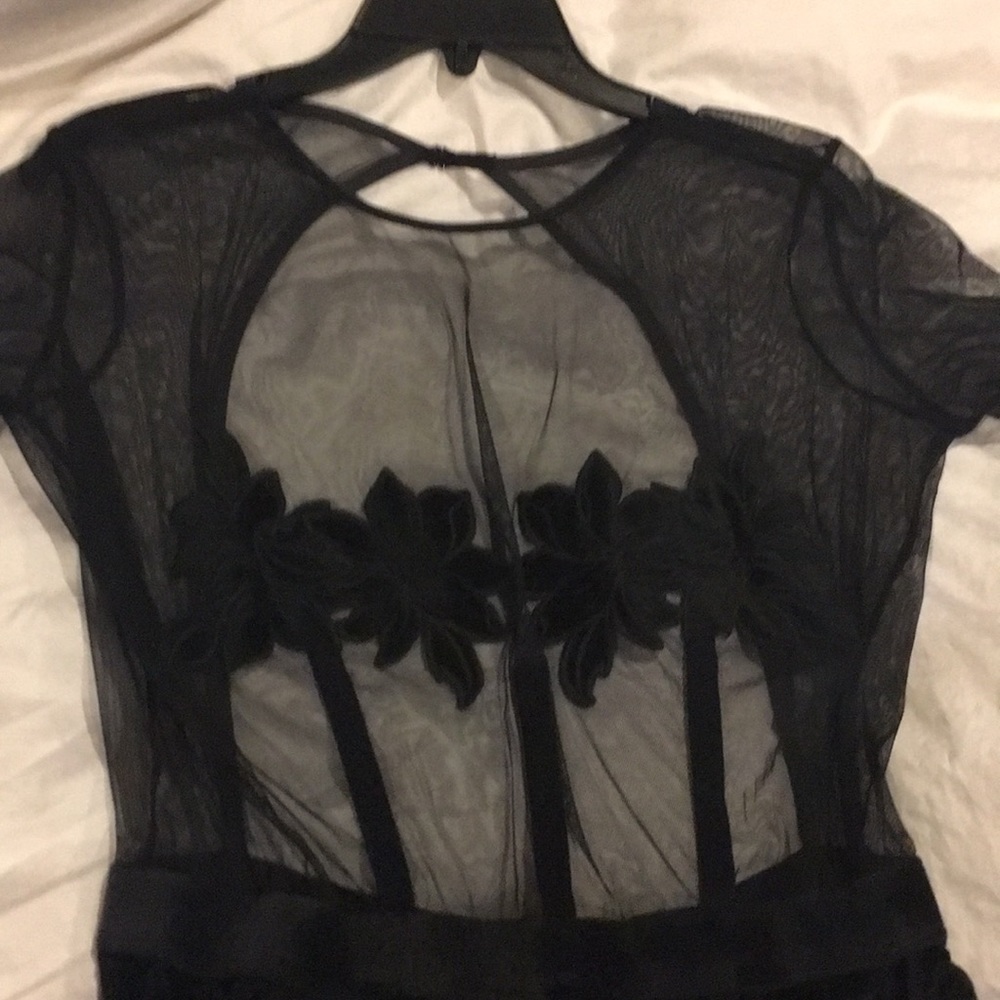 Victoria secret outfit - Picture 2 of 6